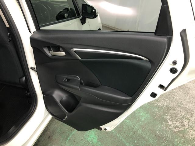 フィット１３Ｇ・Ｆパッケージ　ファインエディション　ナビ／Ｂカメラ１年保証距離無制限　走行距離２９３１３キロ　ワンセグナビ　バックカメラ　純正マット　助手席エアバッグ　プッシュボタンスタート　電動格納式ドアミラー（埼玉県）の中古車