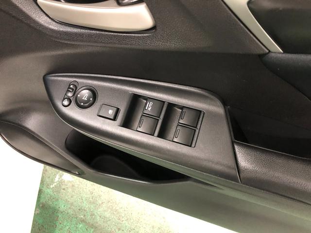 フィット１３Ｇ・Ｆパッケージ　ファインエディション　ナビ／Ｂカメラ１年保証距離無制限　走行距離２９３１３キロ　ワンセグナビ　バックカメラ　純正マット　助手席エアバッグ　プッシュボタンスタート　電動格納式ドアミラー（埼玉県）の中古車