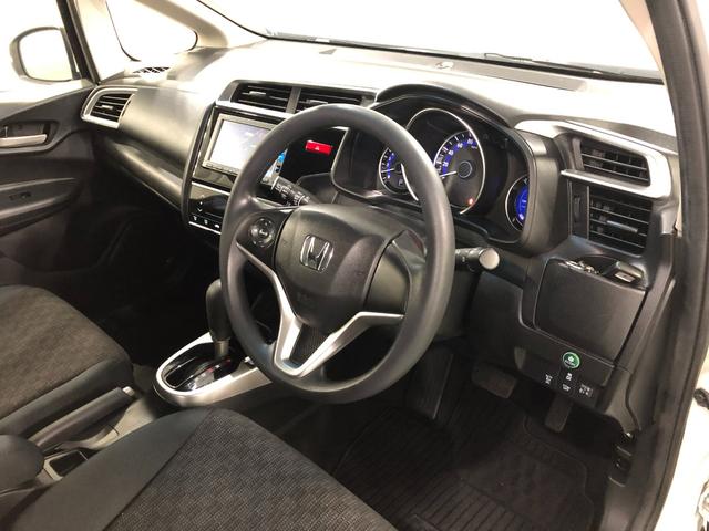 フィット１３Ｇ・Ｆパッケージ　ファインエディション　ナビ／Ｂカメラ１年保証距離無制限　走行距離２９３１３キロ　ワンセグナビ　バックカメラ　純正マット　助手席エアバッグ　プッシュボタンスタート　電動格納式ドアミラー（埼玉県）の中古車