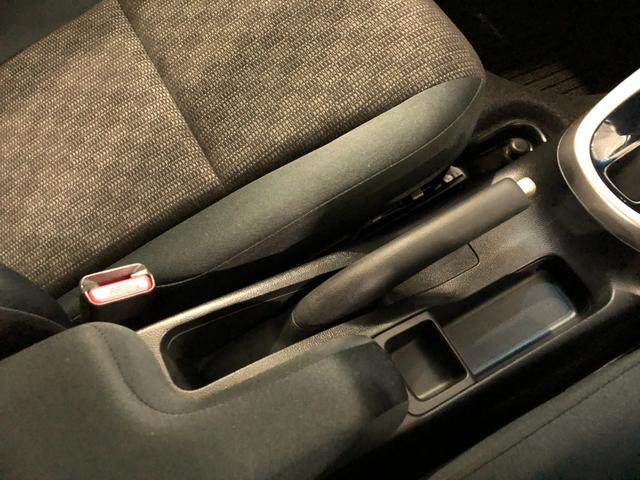 フィット１３Ｇ・Ｆパッケージ　ファインエディション　ナビ／Ｂカメラ１年保証距離無制限　走行距離２９３１３キロ　ワンセグナビ　バックカメラ　純正マット　助手席エアバッグ　プッシュボタンスタート　電動格納式ドアミラー（埼玉県）の中古車