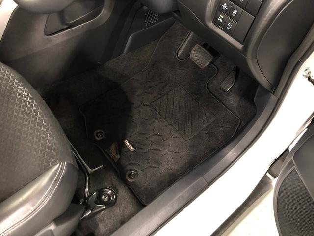 ロッキープレミアム　車検整備付／走行２４１７０キロ／ナビ／ドラレコ１年保証距離無制限　走行距離２４１７０キロ　純正フルセグナビ　パノラマモニター　ドラレコ　純正マット　サイドエアバッグ　ＬＥＤヘッドランプ　アイドリングストップ　シートヒーター　オート格納式ドアミラー（埼玉県）の中古車