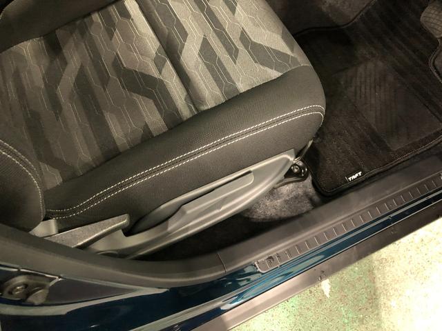 タフトＧ　ダーククロムベンチャー　新品ナビ／走行３０９８キロ１年保証距離無制限　走行距離３０９８キロ　フルセグナビ　バックカメラ　ブルートゥース　純正マット　サイドエアバッグ　ＬＥＤヘッドランプ　アイドリングストップ　シートヒーター　オート格納式ドアミラー（埼玉県）の中古車