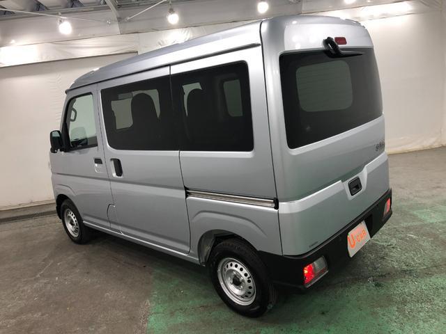 ハイゼットカーゴＤＸ　走行３５キロ／ＦＭＡＭラジオ／オートライト１年保証距離無制限　走行距離３５キロ　ＦＭＡＭラジオ　純正フロアマット　クリアランスソナー　オートライト　両側電動スライドドア　アイドリングストップ　キーレスエントリー（埼玉県）の中古車