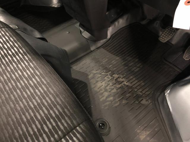 ハイゼットカーゴＤＸ　走行３５キロ／ＦＭＡＭラジオ／オートライト１年保証距離無制限　走行距離３５キロ　ＦＭＡＭラジオ　純正フロアマット　クリアランスソナー　オートライト　両側電動スライドドア　アイドリングストップ　キーレスエントリー（埼玉県）の中古車