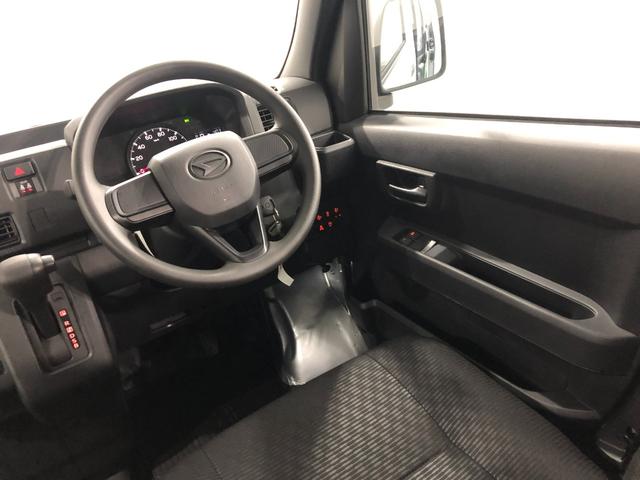 ハイゼットカーゴＤＸ　走行３５キロ／ＦＭＡＭラジオ／オートライト１年保証距離無制限　走行距離３５キロ　ＦＭＡＭラジオ　純正フロアマット　クリアランスソナー　オートライト　両側電動スライドドア　アイドリングストップ　キーレスエントリー（埼玉県）の中古車