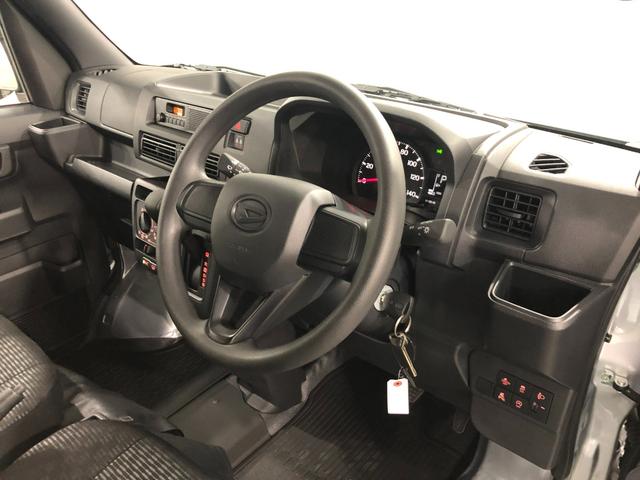 ハイゼットカーゴＤＸ　走行３５キロ／ＦＭＡＭラジオ／オートライト１年保証距離無制限　走行距離３５キロ　ＦＭＡＭラジオ　純正フロアマット　クリアランスソナー　オートライト　両側電動スライドドア　アイドリングストップ　キーレスエントリー（埼玉県）の中古車