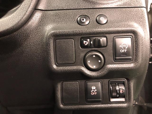 ノートメダリスト　走行６１９１４キロ／ナビ／全周囲カメラ／ＥＴＣ一年保証・走行距離無制限　走行６１９１４キロ　フルセグナビ　ブルートゥース　全周囲カメラ　オートライト　ＨＩＤヘッドライト（埼玉県）の中古車