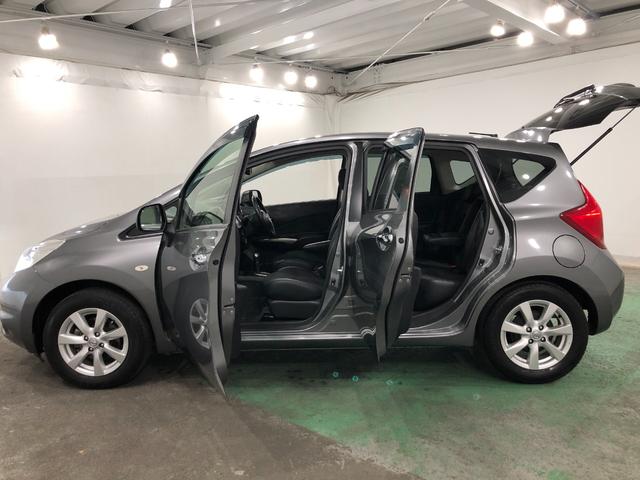 ノートメダリスト　走行６１９１４キロ／ナビ／全周囲カメラ／ＥＴＣ一年保証・走行距離無制限　走行６１９１４キロ　フルセグナビ　ブルートゥース　全周囲カメラ　オートライト　ＨＩＤヘッドライト（埼玉県）の中古車