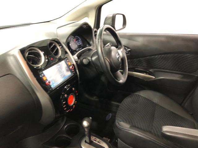 ノートメダリスト　走行６１９１４キロ／ナビ／全周囲カメラ／ＥＴＣ一年保証・走行距離無制限　走行６１９１４キロ　フルセグナビ　ブルートゥース　全周囲カメラ　オートライト　ＨＩＤヘッドライト（埼玉県）の中古車