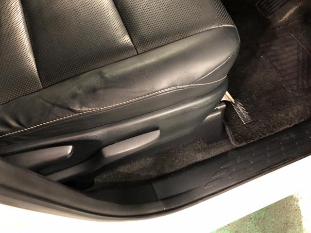 エスクァイアＧｉ　走行３９０７５キロ／ナビ／バックカメラ／オートライト一年保証・走行距離無制限　走行３９０７５キロ　フルセグナビ　バックカメラ　ブルートゥース　ＥＴＣ　オートライト　ＨＩＤヘッドライト　両側電動スライド（埼玉県）の中古車