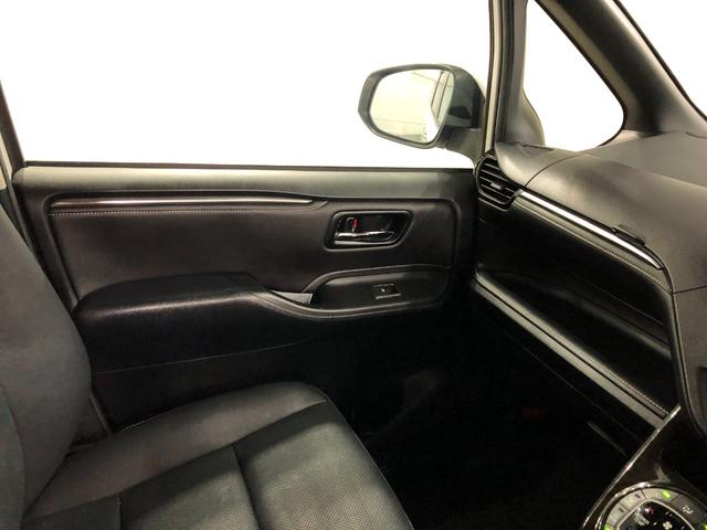 エスクァイアＧｉ　走行３９０７５キロ／ナビ／バックカメラ／オートライト一年保証・走行距離無制限　走行３９０７５キロ　フルセグナビ　バックカメラ　ブルートゥース　ＥＴＣ　オートライト　ＨＩＤヘッドライト　両側電動スライド（埼玉県）の中古車