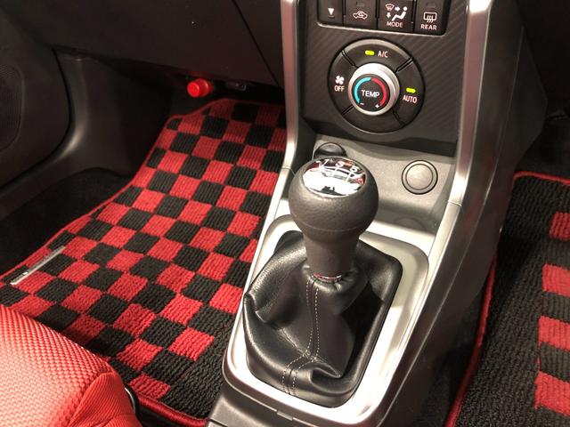 コペンセロ 走行14100キロ/車検整備付/ナビ/バックカメラ一年保証・走行距離無制限 走行14100キロ フルセグナビ ブルートゥース バックカメラ ドラレコ オートライト LEDヘッドライト シートヒーター(埼玉県)の中古車