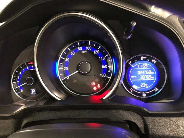 フィット１３Ｇ・Ｆパッケージ　車検整備付／走行２３７６８キロ／ナビ１年保証距離無制限　走行距離２３７６８キロ　車検整備付　ワンセグナビ　バックカメラ　ブルートゥース　純正マット　サイドエアバッグ　電動格納式ドアミラー（埼玉県）の中古車