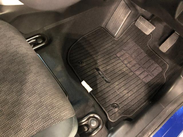 フィット１３Ｇ・Ｆパッケージ　車検整備付／走行２３７６８キロ／ナビ１年保証距離無制限　走行距離２３７６８キロ　車検整備付　ワンセグナビ　バックカメラ　ブルートゥース　純正マット　サイドエアバッグ　電動格納式ドアミラー（埼玉県）の中古車