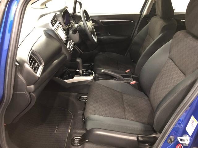 フィット１３Ｇ・Ｆパッケージ　車検整備付／走行２３７６８キロ／ナビ１年保証距離無制限　走行距離２３７６８キロ　車検整備付　ワンセグナビ　バックカメラ　ブルートゥース　純正マット　サイドエアバッグ　電動格納式ドアミラー（埼玉県）の中古車