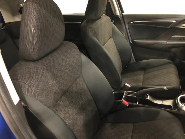 フィット１３Ｇ・Ｆパッケージ　車検整備付／走行２３７６８キロ／ナビ１年保証距離無制限　走行距離２３７６８キロ　車検整備付　ワンセグナビ　バックカメラ　ブルートゥース　純正マット　サイドエアバッグ　電動格納式ドアミラー（埼玉県）の中古車