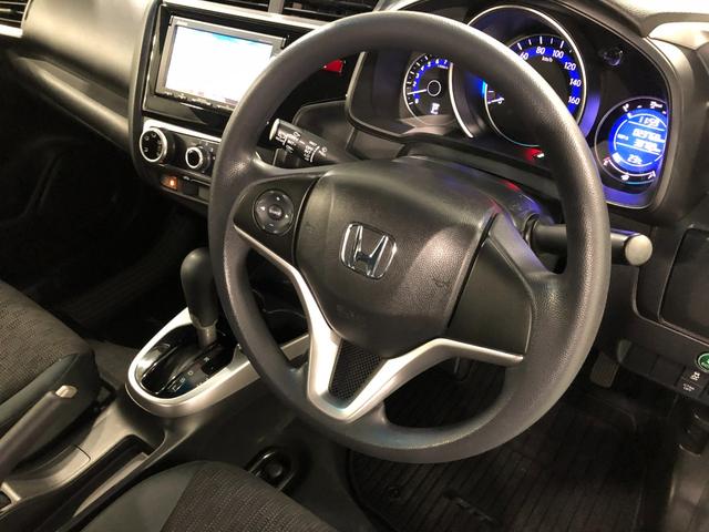 フィット１３Ｇ・Ｆパッケージ　車検整備付／走行２３７６８キロ／ナビ１年保証距離無制限　走行距離２３７６８キロ　車検整備付　ワンセグナビ　バックカメラ　ブルートゥース　純正マット　サイドエアバッグ　電動格納式ドアミラー（埼玉県）の中古車