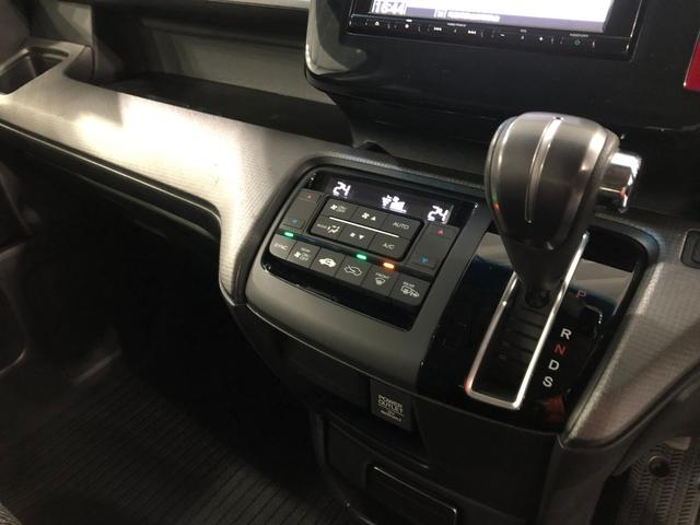 ステップワゴンスパーダスパーダ　走行６５３０７キロ／フルセグナビ／後席モニター１年保証距離無制限　走行距離６５３０７キロ　フルセグナビ　バックカメラ　ブルートゥース　後席モニター　純正マット　サイドエアバッグ　ＬＥＤヘッドランプ　両側電動スライドドア　プッシュボタンスタート（埼玉県）の中古車