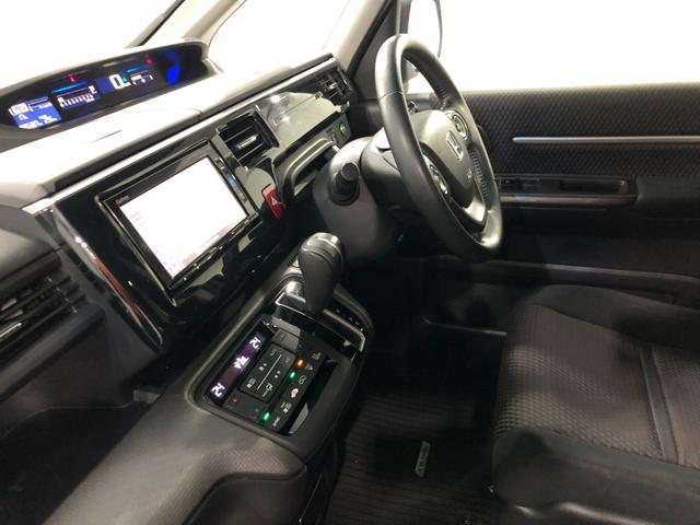 ステップワゴンスパーダスパーダ　走行６５３０７キロ／フルセグナビ／後席モニター１年保証距離無制限　走行距離６５３０７キロ　フルセグナビ　バックカメラ　ブルートゥース　後席モニター　純正マット　サイドエアバッグ　ＬＥＤヘッドランプ　両側電動スライドドア　プッシュボタンスタート（埼玉県）の中古車