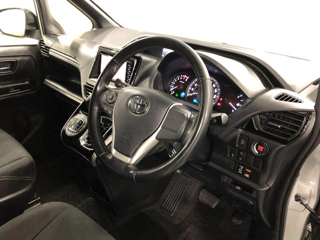 エスクァイアXi 軽雹害/走行34035キロ/ワンセグナビ/バックカメラ1年保証距離無制限 走行距離34035キロ ワンセグナビ バックカメラ ブルートゥース 純正マット オートライト LEDヘッドランプ 片側電動スライドドア プッシュボタンスタート(埼玉県)の中古車