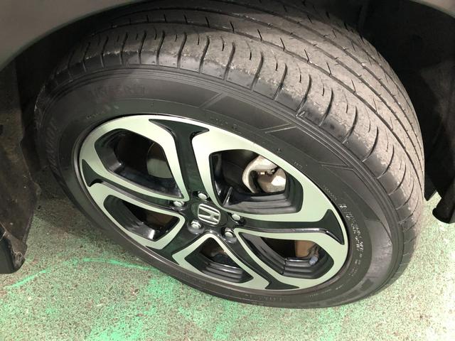 ヴェゼルハイブリッドＺ・ホンダセンシング　走行４２８６１キロ／ナビ１年保証距離無制限　走行距離４２８６１キロ　フルセグナビ　バックカメラ　ブルートゥース　純正マット　サイドエアバッグ　ＬＥＤヘッドランプ　シートヒーター　プッシュボタンスタート（埼玉県）の中古車