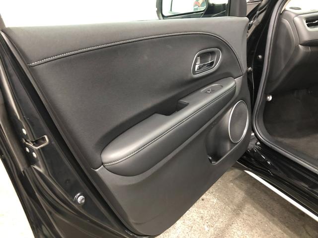 ヴェゼルハイブリッドＺ・ホンダセンシング　走行４２８６１キロ／ナビ１年保証距離無制限　走行距離４２８６１キロ　フルセグナビ　バックカメラ　ブルートゥース　純正マット　サイドエアバッグ　ＬＥＤヘッドランプ　シートヒーター　プッシュボタンスタート（埼玉県）の中古車
