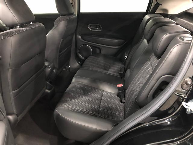 ヴェゼルハイブリッドＺ・ホンダセンシング　走行４２８６１キロ／ナビ１年保証距離無制限　走行距離４２８６１キロ　フルセグナビ　バックカメラ　ブルートゥース　純正マット　サイドエアバッグ　ＬＥＤヘッドランプ　シートヒーター　プッシュボタンスタート（埼玉県）の中古車