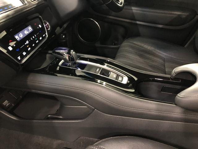 ヴェゼルハイブリッドＺ・ホンダセンシング　走行４２８６１キロ／ナビ１年保証距離無制限　走行距離４２８６１キロ　フルセグナビ　バックカメラ　ブルートゥース　純正マット　サイドエアバッグ　ＬＥＤヘッドランプ　シートヒーター　プッシュボタンスタート（埼玉県）の中古車