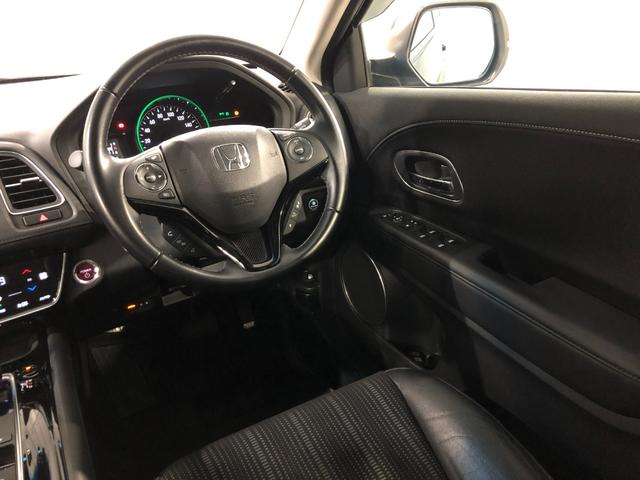 ヴェゼルハイブリッドＺ・ホンダセンシング　走行４２８６１キロ／ナビ１年保証距離無制限　走行距離４２８６１キロ　フルセグナビ　バックカメラ　ブルートゥース　純正マット　サイドエアバッグ　ＬＥＤヘッドランプ　シートヒーター　プッシュボタンスタート（埼玉県）の中古車