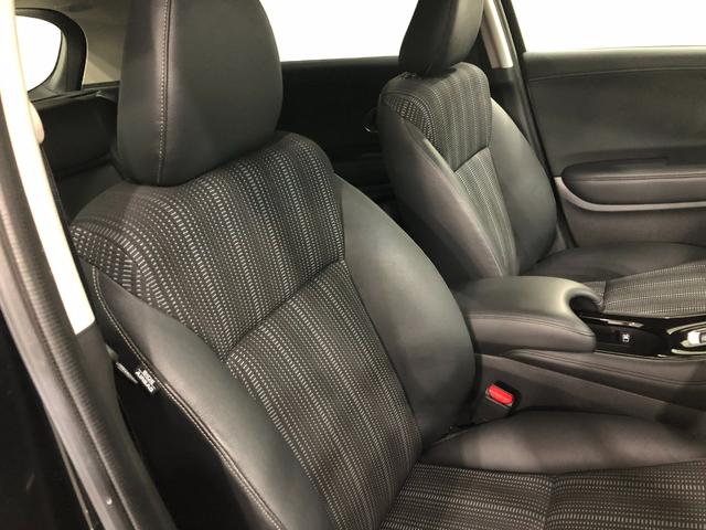 ヴェゼルハイブリッドＺ・ホンダセンシング　走行４２８６１キロ／ナビ１年保証距離無制限　走行距離４２８６１キロ　フルセグナビ　バックカメラ　ブルートゥース　純正マット　サイドエアバッグ　ＬＥＤヘッドランプ　シートヒーター　プッシュボタンスタート（埼玉県）の中古車