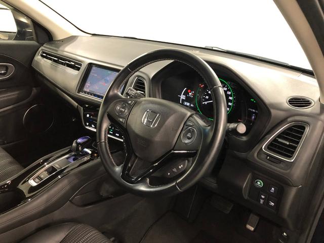 ヴェゼルハイブリッドＺ・ホンダセンシング　走行４２８６１キロ／ナビ１年保証距離無制限　走行距離４２８６１キロ　フルセグナビ　バックカメラ　ブルートゥース　純正マット　サイドエアバッグ　ＬＥＤヘッドランプ　シートヒーター　プッシュボタンスタート（埼玉県）の中古車