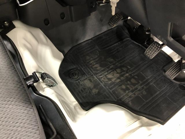 ハイゼットトラックスタンダード　走行３６５９３／５速ＭＴ／ＦＭＡＭラジオ１年保証距離無制限　走行距離３６５９３キロ　５速ＭＴ　ＦＭＡＭラジオ　純正フロアマット　マニュアルエアコン　取扱説明書　メンテナンスノート（埼玉県）の中古車