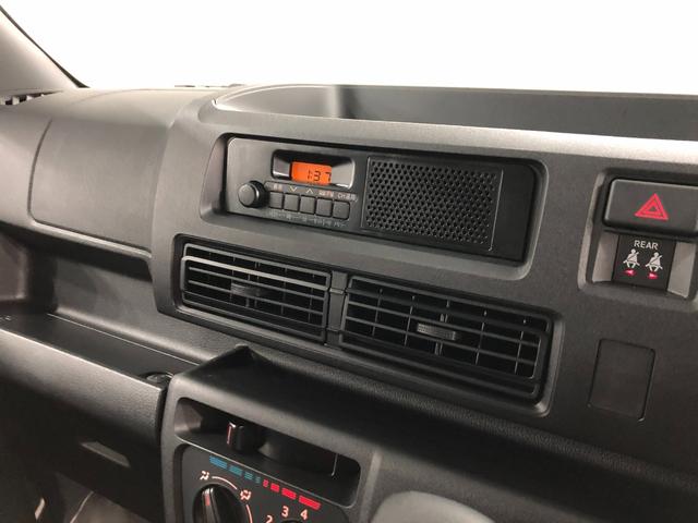 ハイゼットカーゴＤＸ　走行６２２キロ／ＦＭＡＭラジオ／オートライト１年保証距離無制限　走行距離６２２キロ　ＦＭＡＭラジオ　フロアマット　助手席エアバッグ　クリアランスソナー　オートライト　アイドリングストップ　両側スライドドア　キーレスエントリー（埼玉県）の中古車