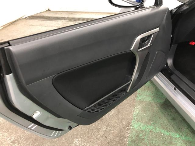 コペンローブ　走行３８３６２キロ／タイヤ４本交換／ナビ一年保証・走行距離無制限　走行３８３６２キロ　フルセグナビ　ブルートゥース　オートライト　ＬＥＤヘッドライト　アイドリングストップ（埼玉県）の中古車