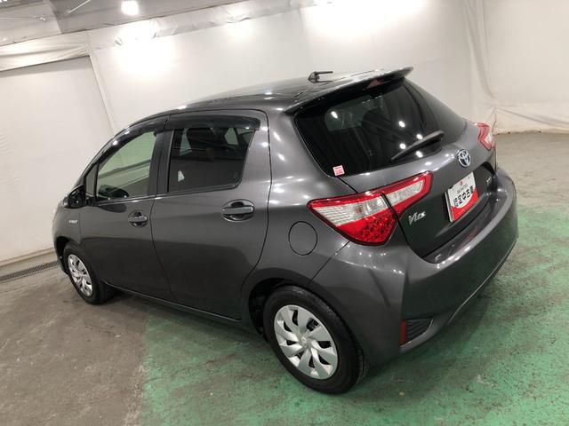 ヴィッツハイブリッドF 走行75002キロ/ナビ/バックカメラETC一年保証・走行距離無制限走行75002キロ フルセグナビ ブルートゥース バックカメラ 助手席エアバック ETC オートライト LEDヘッドライト(埼玉県)の中古車