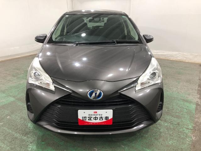 ヴィッツハイブリッドF 走行75002キロ/ナビ/バックカメラETC一年保証・走行距離無制限走行75002キロ フルセグナビ ブルートゥース バックカメラ 助手席エアバック ETC オートライト LEDヘッドライト(埼玉県)の中古車