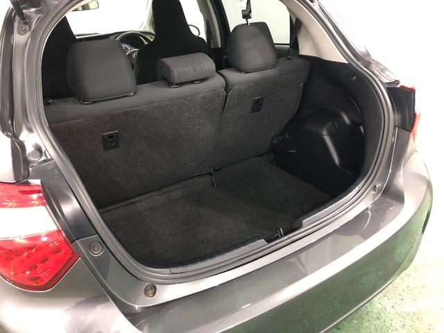 ヴィッツハイブリッドF 走行75002キロ/ナビ/バックカメラETC一年保証・走行距離無制限走行75002キロ フルセグナビ ブルートゥース バックカメラ 助手席エアバック ETC オートライト LEDヘッドライト(埼玉県)の中古車