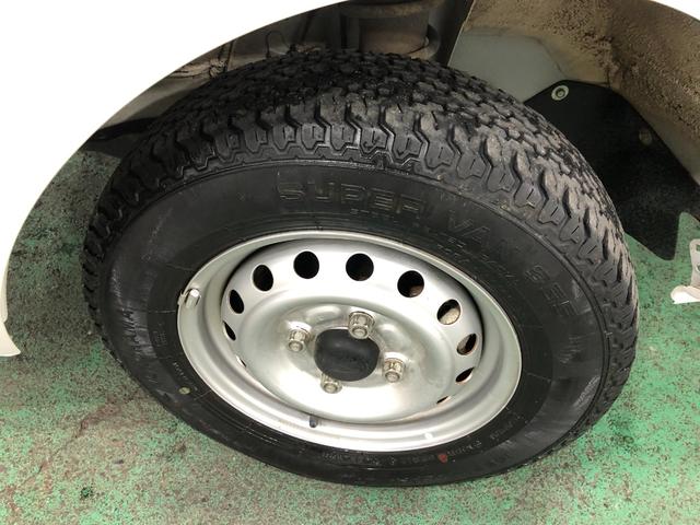 ハイゼットトラックスタンダードSAIIIt 走行19427キロ/車検整備付一年保証・走行距離無制限走行19427キロ 車検整備付 タイヤ4本交換 助手席エアバック 純正カーペットマット LEDヘッドライト(埼玉県)の中古車