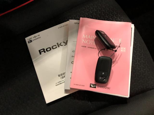 ロッキーG 4WD/走行18408キロ/純正フルセグナビ/ドラレコ1年保証距離無制限 走行距離18408キロ 純正フルセグナビ パノラマモニター ドラレコ 純正マット サイドエアバッグ LEDヘッドランプ アイドリングストップ シートヒーター オート格納式ドアミラー(埼玉県)の中古車