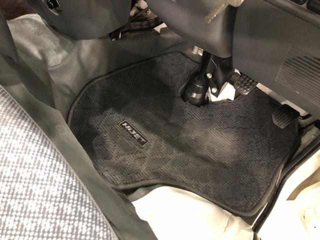 ハイゼットトラックエアコン・パワステ　スペシャル一年保証・走行距離無制限　走行３６７９９キロ　４ＷＤ　オートマ　ＡＭＦＭラジオ　エアコン　パワステ　ゲートプロテクター　荷台マット（埼玉県）の中古車
