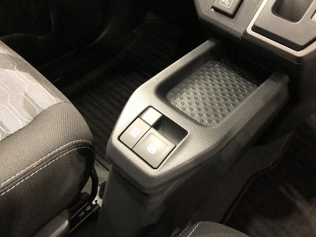 タフトGターボ ダーククロムベンチャー 走行1470キロ/ナビ一年保証・走行距離無制限走行1470キロ フルセグナビ バックカメラ サイドエアバック クリアランスソナー オートライト LEDヘッドライト シートヒーター(埼玉県)の中古車