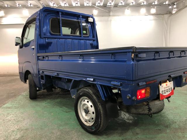 ハイゼットトラックEXT 4WD/走行28695キロ/CDチューナ/荷台作業灯1年保証距離無制限 走行距離28695キロ 4WD CDチューナー 純正フロアマット 荷台作業灯 キーレスエントリー 電動ウインドウ(埼玉県)の中古車