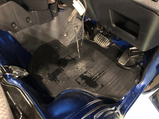 ハイゼットトラックEXT 4WD/走行28695キロ/CDチューナ/荷台作業灯1年保証距離無制限 走行距離28695キロ 4WD CDチューナー 純正フロアマット 荷台作業灯 キーレスエントリー 電動ウインドウ(埼玉県)の中古車