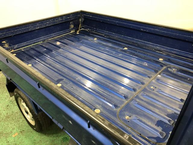 ハイゼットトラックEXT 4WD/走行28695キロ/CDチューナ/荷台作業灯1年保証距離無制限 走行距離28695キロ 4WD CDチューナー 純正フロアマット 荷台作業灯 キーレスエントリー 電動ウインドウ(埼玉県)の中古車