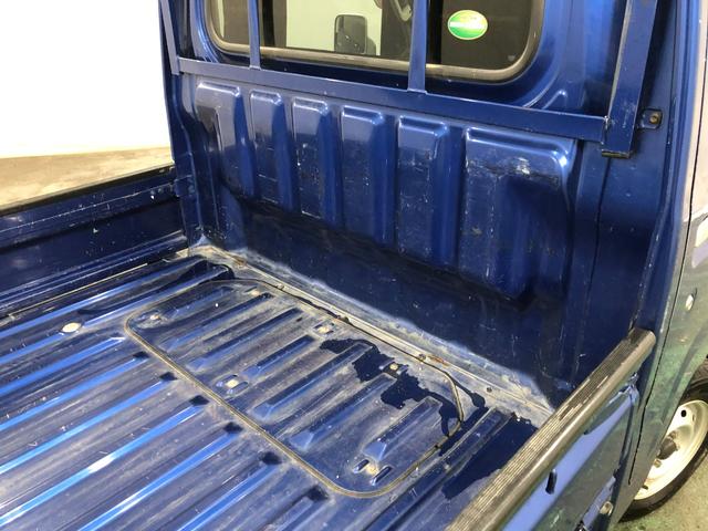 ハイゼットトラックEXT 4WD/走行28695キロ/CDチューナ/荷台作業灯1年保証距離無制限 走行距離28695キロ 4WD CDチューナー 純正フロアマット 荷台作業灯 キーレスエントリー 電動ウインドウ(埼玉県)の中古車