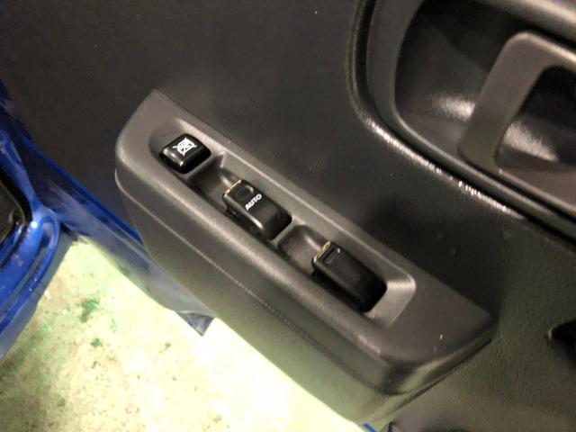 ハイゼットトラックEXT 4WD/走行28695キロ/CDチューナ/荷台作業灯1年保証距離無制限 走行距離28695キロ 4WD CDチューナー 純正フロアマット 荷台作業灯 キーレスエントリー 電動ウインドウ(埼玉県)の中古車