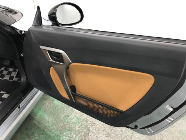 コペンローブ 走行6782キロ/ディスプレイオーディオ/ドラレコ一年保証・走行距離無制限走行6782キロ ディスプレイオーディオ ETC ブルートゥース ドラレコ オートライト LEDヘッドライト アイドリングストップ シートヒーター(埼玉県)の中古車