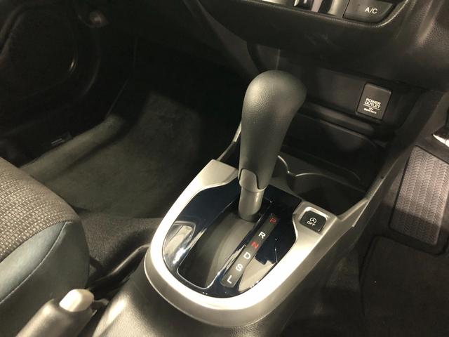 フィット13G・Fパッケージ走行14719キロ/CDチューナー一年保証・走行距離無制限走行14719キロ 助手席エアバック 純正カーペットマット サイドエアバック CDチューナー キーフリー(埼玉県)の中古車