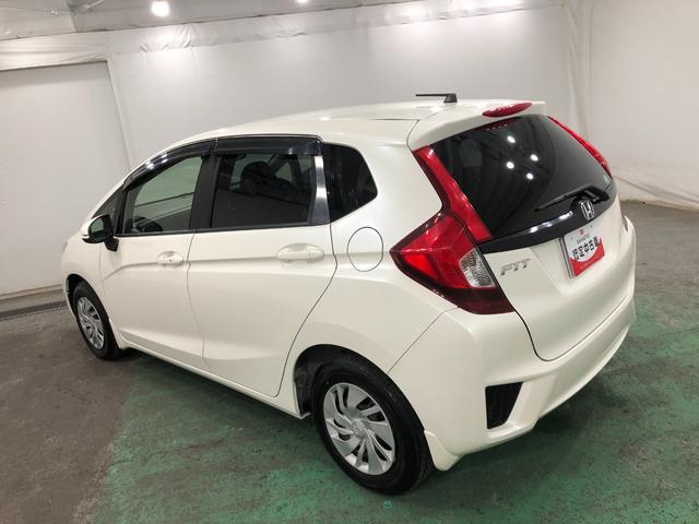 フィット13G・Fパッケージ走行14719キロ/CDチューナー一年保証・走行距離無制限走行14719キロ 助手席エアバック 純正カーペットマット サイドエアバック CDチューナー キーフリー(埼玉県)の中古車
