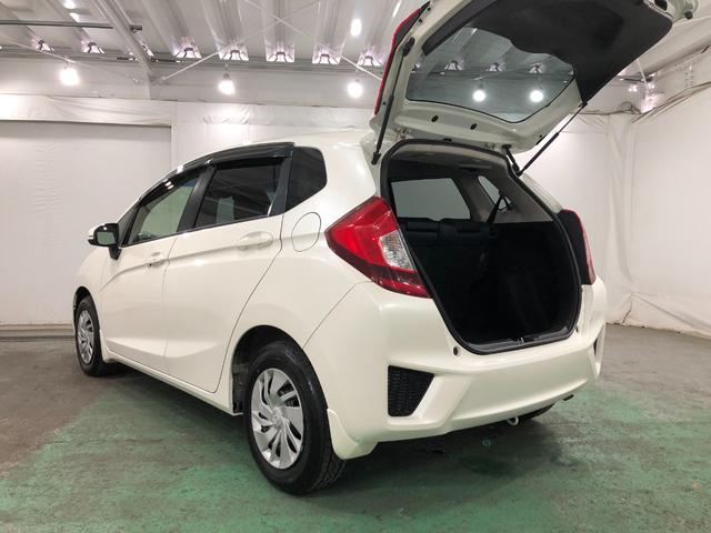 フィット13G・Fパッケージ走行14719キロ/CDチューナー一年保証・走行距離無制限走行14719キロ 助手席エアバック 純正カーペットマット サイドエアバック CDチューナー キーフリー(埼玉県)の中古車